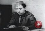 Standbild Intelligenz debriefing England, 1942, aus Sekunde 7 historischem Filmmaterial Videoclip 65675059501