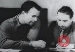 Standbild Intelligenz debriefing England, 1942, aus Sekunde 20 historischem Filmmaterial Videoclip 65675059501