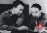 Standbild Intelligenz debriefing England, 1942, aus Sekunde 45 historischem Filmmaterial Videoclip 65675059501
