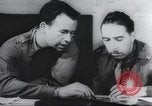 Standbild Intelligenz debriefing England, 1942, aus Sekunde 46 historischem Filmmaterial Videoclip 65675059501