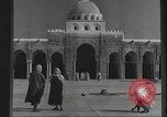 Image mosquée Kairouan Tunisie, 1942, de la seconde 28 séquences d'archives historiques vidéo 65675059505