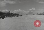 Immagine di Aviosuperficie di Nadzab complessa Nuova Guinea, 1944, secondo 23 filmato di repertorio 65675059507