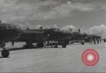 Immagine di Aviosuperficie di Nadzab complessa Nuova Guinea, 1944, secondo 27 filmato di repertorio 65675059507
