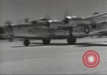 Immagine di Aviosuperficie di Nadzab complessa Nuova Guinea, 1944, secondo 31 filmato di repertorio 65675059507