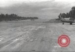Immagine di Aviosuperficie di Nadzab complessa Nuova Guinea, 1944, secondo 37 filmato di repertorio 65675059507