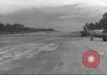 Immagine di Aviosuperficie di Nadzab complessa Nuova Guinea, 1944, secondo 44 filmato di repertorio 65675059507
