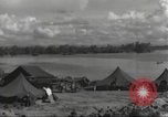 Image Destruction sur l'île Wakde de raid aérien japonais Wakde Island Nouvelle Guinée, 1944, de la seconde 44 séquences d'archives historiques vidéo 65675059508