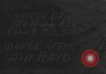 Standbild Hinterlassenschaft der japanischen Luftangriff auf US-Flugplatz gehalten Wakde Insel Neuguinea, 1944, aus Sekunde 3 historischem Filmmaterial Videoclip 65675059509