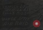 Standbild Hinterlassenschaft der japanischen Luftangriff auf US-Flugplatz gehalten Wakde Insel Neuguinea, 1944, aus Sekunde 5 historischem Filmmaterial Videoclip 65675059509