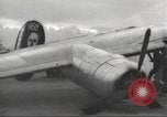 Standbild Hinterlassenschaft der japanischen Luftangriff auf US-Flugplatz gehalten Wakde Insel Neuguinea, 1944, aus Sekunde 42 historischem Filmmaterial Videoclip 65675059509