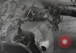 Standbild Ingenieure re-grade Flugplatz nach japanischen Air Raid Wakde Insel Neuguinea, 1944, aus Sekunde 26 historischem Filmmaterial Videoclip 65675059510