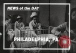 Standbild evakuieren Babys Philadelphia Pennsylvania USA, 1942, aus Sekunde 19 historischem Filmmaterial Videoclip 65675059545