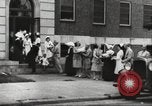 Standbild evakuieren Babys Philadelphia Pennsylvania USA, 1942, aus Sekunde 33 historischem Filmmaterial Videoclip 65675059545