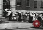 Standbild evakuieren Babys Philadelphia Pennsylvania USA, 1942, aus Sekunde 34 historischem Filmmaterial Videoclip 65675059545