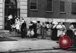 Standbild evakuieren Babys Philadelphia Pennsylvania USA, 1942, aus Sekunde 35 historischem Filmmaterial Videoclip 65675059545