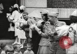 Standbild evakuieren Babys Philadelphia Pennsylvania USA, 1942, aus Sekunde 36 historischem Filmmaterial Videoclip 65675059545