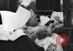 Standbild evakuieren Babys Philadelphia Pennsylvania USA, 1942, aus Sekunde 48 historischem Filmmaterial Videoclip 65675059545