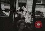 Standbild evakuieren Babys Philadelphia Pennsylvania USA, 1942, aus Sekunde 50 historischem Filmmaterial Videoclip 65675059545