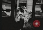 Standbild evakuieren Babys Philadelphia Pennsylvania USA, 1942, aus Sekunde 52 historischem Filmmaterial Videoclip 65675059545