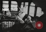 Standbild evakuieren Babys Philadelphia Pennsylvania USA, 1942, aus Sekunde 57 historischem Filmmaterial Videoclip 65675059545