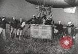 Standbild Luft Ballon California United States USA, 1942, aus Sekunde 16 historischem Filmmaterial Videoclip 65675059546