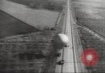 Standbild Luft Ballon California United States USA, 1942, aus Sekunde 49 historischem Filmmaterial Videoclip 65675059546