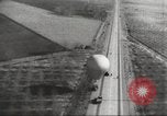 Standbild Luft Ballon California United States USA, 1942, aus Sekunde 50 historischem Filmmaterial Videoclip 65675059546