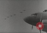 Standbild B-25 Flugzeuge Hong Kong, 1942, aus Sekunde 20 historischem Filmmaterial Videoclip 65675059555