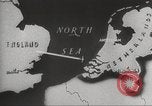 Standbild RAF-Bomber der Gruppe Nr 2 Eindhoven Niederlande, 1942, aus Sekunde 26 historischem Filmmaterial Videoclip 65675059556