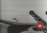 Standbild RAF-Bomber der Gruppe Nr 2 Eindhoven Niederlande, 1942, aus Sekunde 39 historischem Filmmaterial Videoclip 65675059556