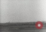 Standbild RAF-Bomber der Gruppe Nr 2 Eindhoven Niederlande, 1942, aus Sekunde 59 historischem Filmmaterial Videoclip 65675059556