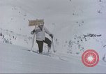 Standbild snow Rangers Alta Utah USA, 1950, aus Sekunde 5 historischem Filmmaterial Videoclip 65675059571
