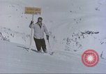 Standbild snow Rangers Alta Utah USA, 1950, aus Sekunde 7 historischem Filmmaterial Videoclip 65675059571