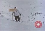 Standbild snow Rangers Alta Utah USA, 1950, aus Sekunde 9 historischem Filmmaterial Videoclip 65675059571