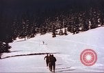 Standbild snow Rangers Alta Utah USA, 1950, aus Sekunde 27 historischem Filmmaterial Videoclip 65675059571