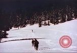 Standbild snow Rangers Alta Utah USA, 1950, aus Sekunde 30 historischem Filmmaterial Videoclip 65675059571