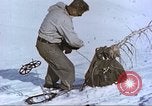 Standbild snow Rangers Alta Utah USA, 1950, aus Sekunde 3 historischem Filmmaterial Videoclip 65675059572