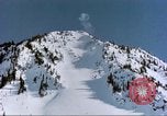Standbild snow Rangers Alta Utah USA, 1950, aus Sekunde 46 historischem Filmmaterial Videoclip 65675059572