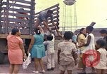 Immagine di Popolo colombiano nel parco pubblico Candelaria Colombia, 1972, secondo 44 filmato di repertorio 65675059591
