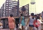 Immagine di Popolo colombiano nel parco pubblico Candelaria Colombia, 1972, secondo 47 filmato di repertorio 65675059591