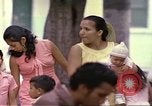 Immagine di Popolo colombiano nel parco pubblico Candelaria Colombia, 1972, secondo 60 filmato di repertorio 65675059591
