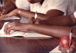 Image des études de médecine à l'Universidad del Valle Candelaria Colombie, 1972, de la seconde 12 séquences d'archives historiques vidéo 65675059593