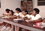 Image des études de médecine à l'Universidad del Valle Candelaria Colombie, 1972, de la seconde 28 séquences d'archives historiques vidéo 65675059593