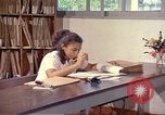 Image des études de médecine à l'Universidad del Valle Candelaria Colombie, 1972, de la seconde 36 séquences d'archives historiques vidéo 65675059593