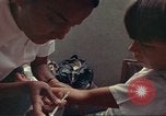 Immagine di Anni Settanta di cure mediche in Colombia Candelaria Colombia, 1972, secondo 35 filmato di repertorio 65675059597