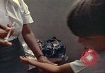 Immagine di Anni Settanta di cure mediche in Colombia Candelaria Colombia, 1972, secondo 39 filmato di repertorio 65675059597