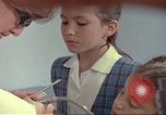 Immagine di Anni Settanta di cure mediche in Colombia Candelaria Colombia, 1972, secondo 52 filmato di repertorio 65675059597