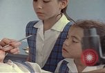 Immagine di Anni Settanta di cure mediche in Colombia Candelaria Colombia, 1972, secondo 58 filmato di repertorio 65675059597