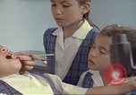 Immagine di Anni Settanta di cure mediche in Colombia Candelaria Colombia, 1972, secondo 60 filmato di repertorio 65675059597