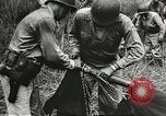 Image des soldats alliés Goodenough Island Nouvelle Guinée, 1944, de la seconde 7 séquences d'archives historiques vidéo 65675059608